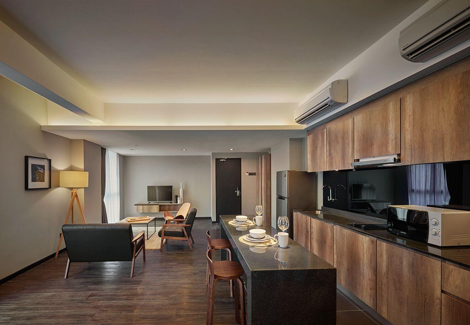 Hotel Tropics Eight Suites