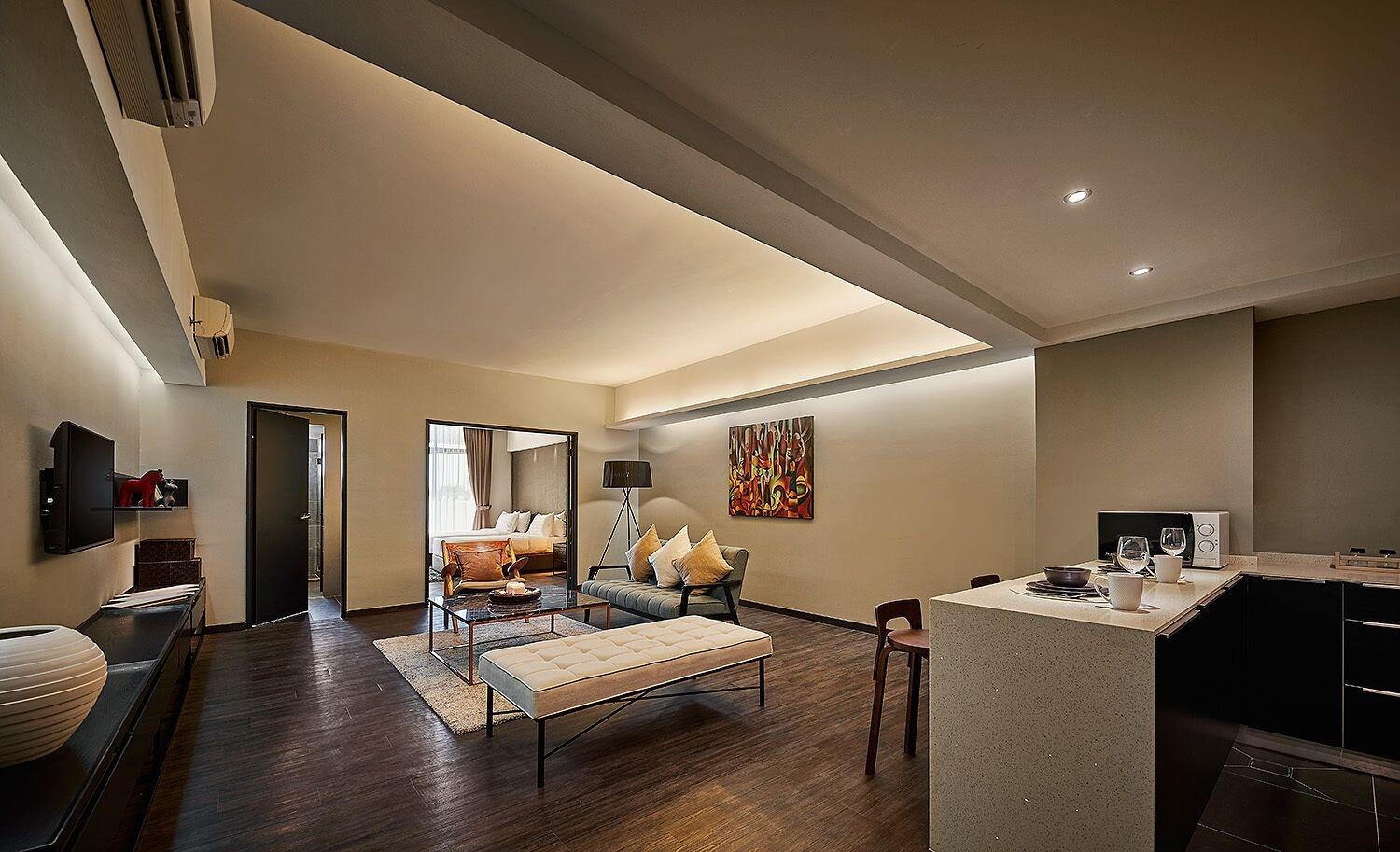 Hotel Tropics Eight Suites George Town