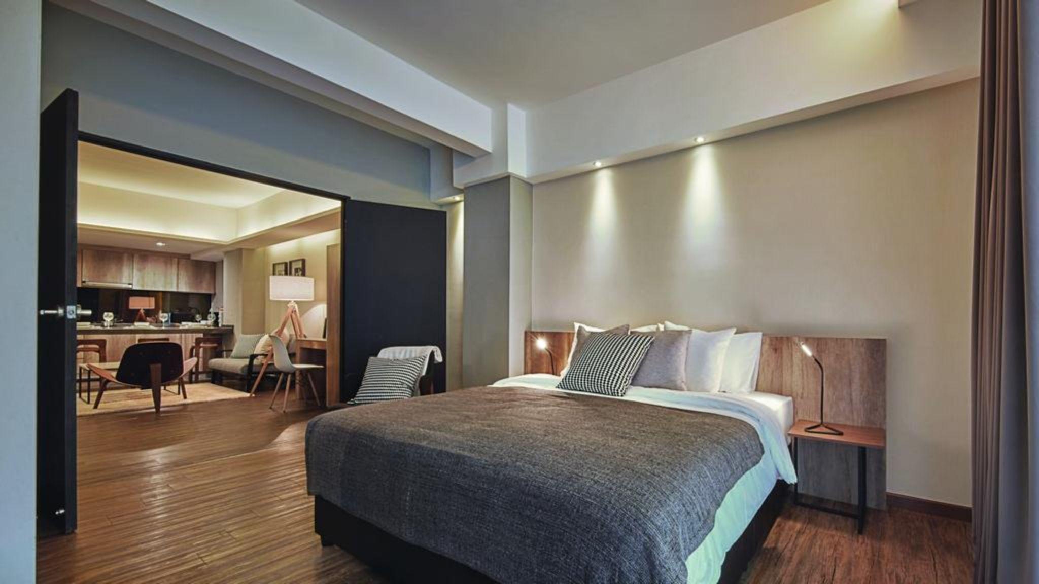 Tropics Eight Suites Hotel 3*