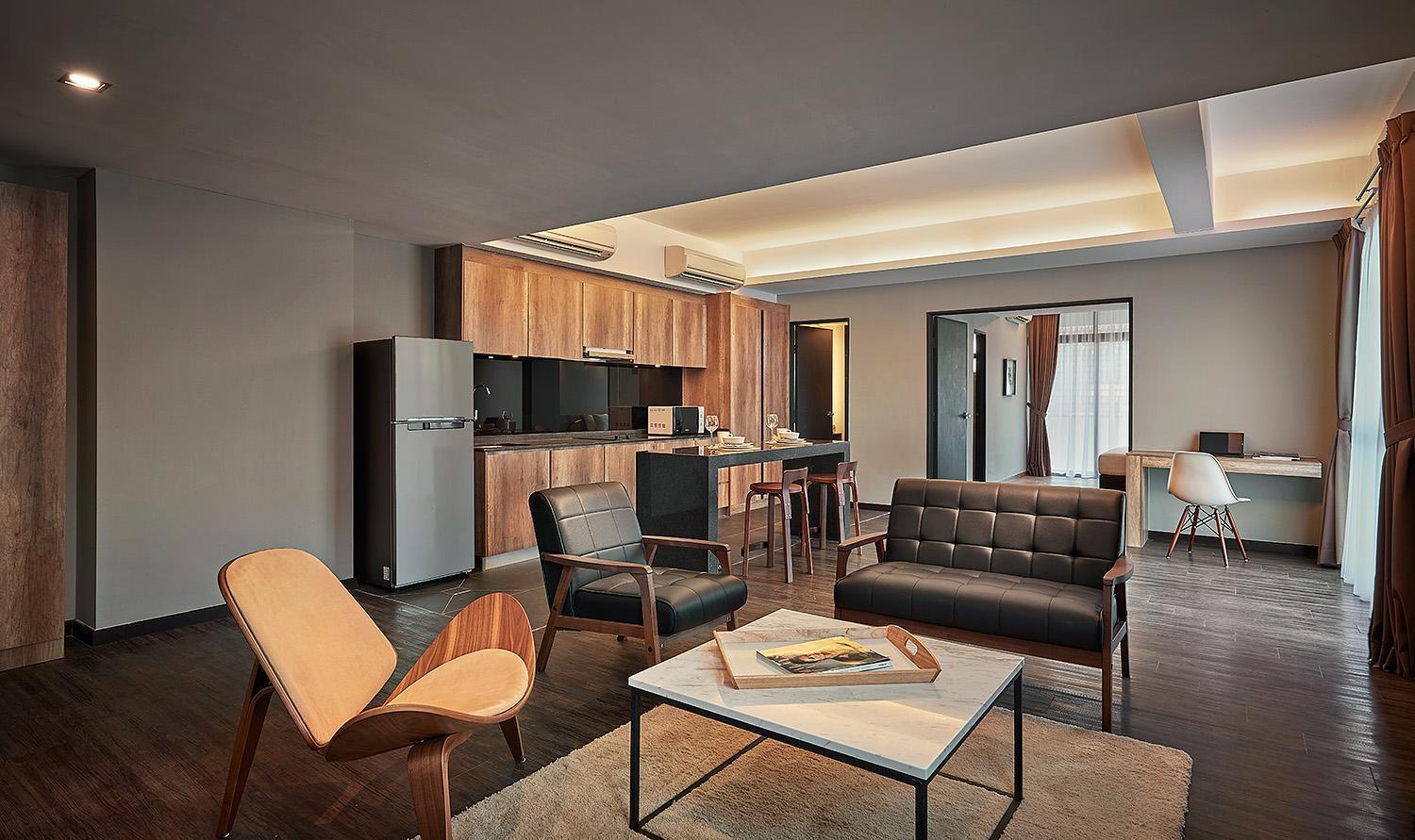 Tropics Eight Suites George Town