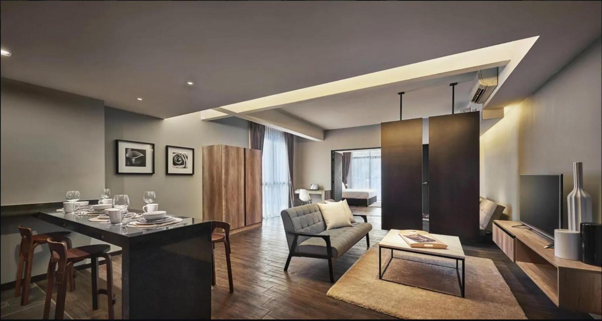 Tropics Eight Suites Hotel 3*